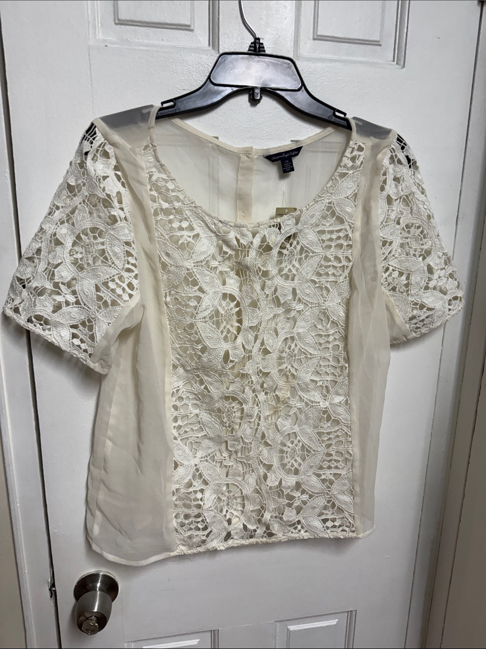 American Eagle Outfitters Cream Crochet Lace Short Sleeve Blouse